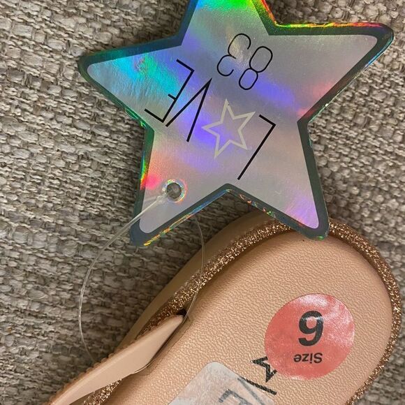 (NWT) Love 83 beautiful blush pink rhinestone embellished flip flops size 6 - Picture 2 of 5